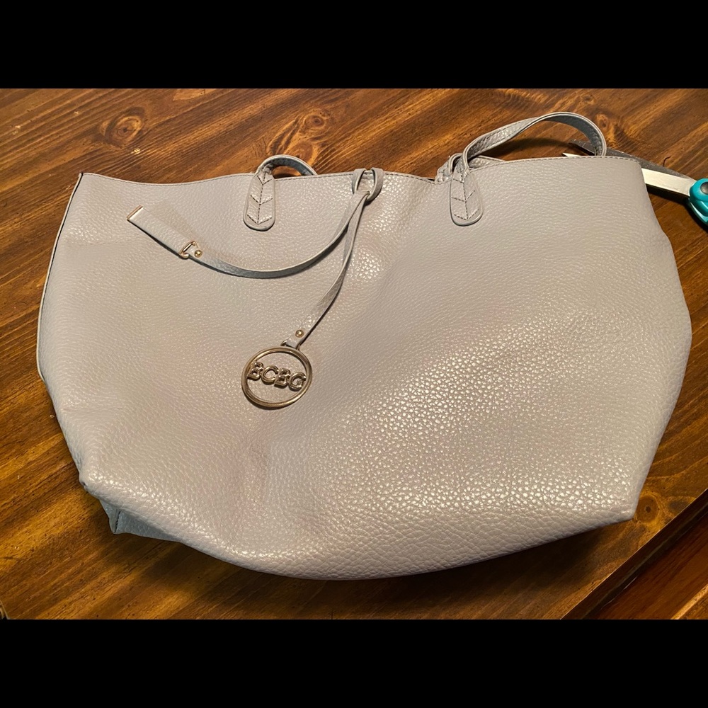 Shoulder tote
